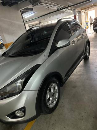 HYUNDAI HB20 1.6 PREMIUM 16V FLEX 4P AUTOMÁTICO HYUNDAI HB20 1.6 PREMIUM 16V FLEX 4P AUTOMÁTICO